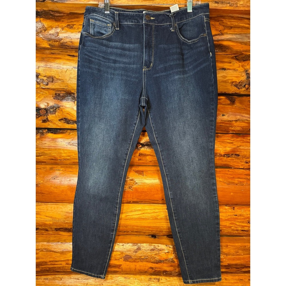 Time and Tru‎ Distressed Skinny Jeans Size 14 Regular